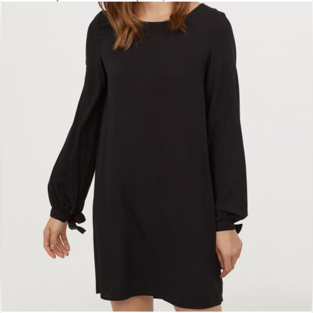 H&M Shift Dress with Tie Cuff Balloon Sleeves🖤